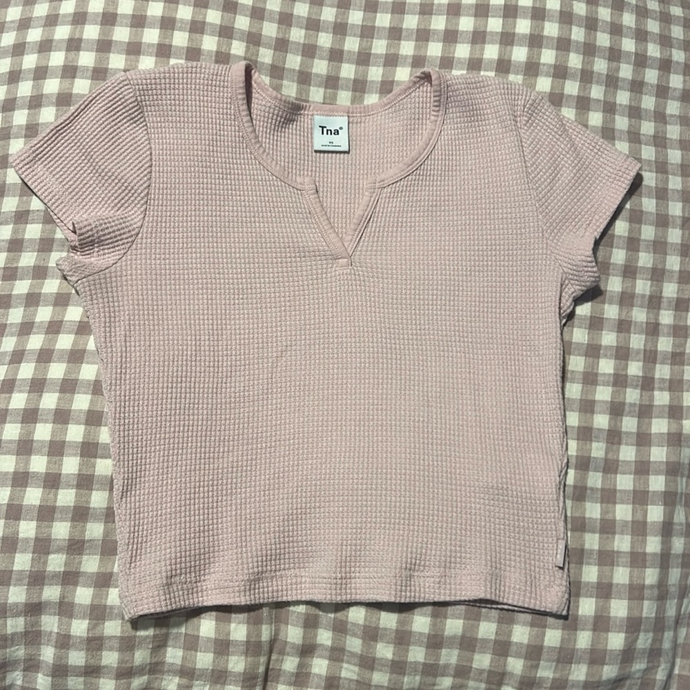 Aritzia (TNA) waffle knit baby t